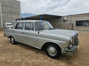 Image 5/7 of Mercedes-Benz 190 Dc (1964)