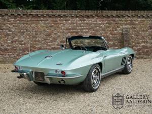 Image 25/50 of Chevrolet Corvette Sting Ray Convertible (1966)