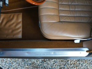 Bild 23/50 von Jaguar XJ 6 L 4.2 (1975)