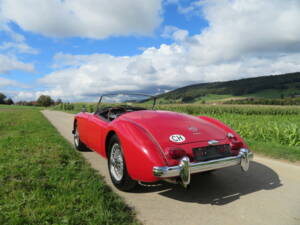 Image 2/19 of MG MGA 1600 (1962)