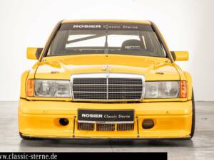 Image 4/15 de Mercedes-Benz 190 E 2.5-16 Evolution II (1990)