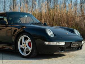 Image 14/50 of Porsche 911 Carrera (1996)