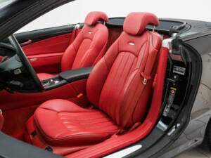 Image 6/21 of Mercedes-Benz SL 65 AMG (2005)
