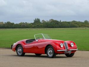 Image 1/37 of Jaguar XK 120 SE OTS (1954)