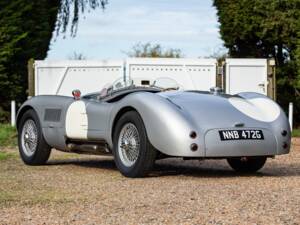 Image 3/50 de Jaguar C-Type (2016)