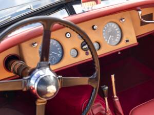 Image 12/32 of Jaguar XK 120 OTS (1950)