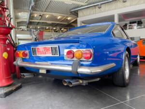 Image 5/20 of Ferrari 365 GT 2+2 (1969)