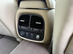 Image 13/13 of Jaguar XJR (2004)