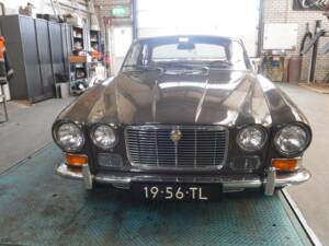 Image 36/50 of Jaguar XJ 6 2.8 (1972)