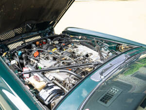 Image 96/100 of Jaguar XJ 12 (1991)