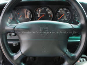 Bild 20/29 von Porsche 911 Carrera 4 (1996)