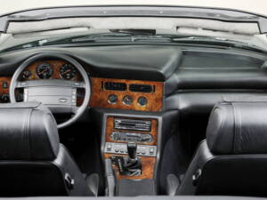 Image 9/15 de Aston Martin Virage Volante (1994)