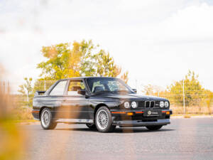 Image 13/91 de BMW M3 Sport Evo (1990)