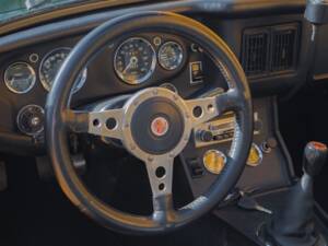 Image 8/50 de MG MGB GT (1974)