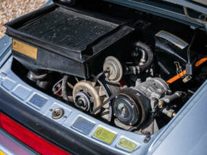 Image 26/40 of Porsche 911 Turbo LE (1989)