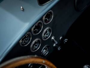 Image 2/5 of AC Cobra 289 (1965)