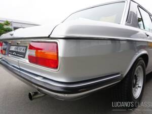 Imagen 32/76 de BMW 3,3 L (1975)