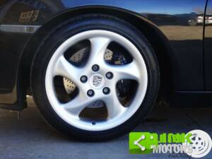 Bild 6/10 von Porsche 911 Carrera (1999)