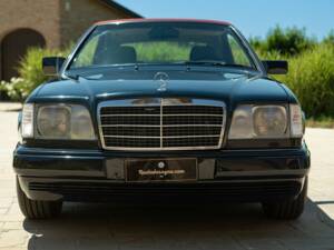 Image 6/50 of Mercedes-Benz 200 CE (1997)