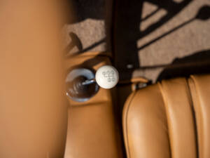 Immagine 26/38 di Mercedes-Benz 300 SL Roadster (1961)