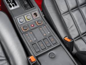 Image 24/30 de Ferrari 328 GTS (1989)