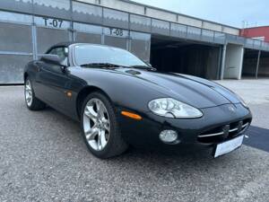 Imagen 22/35 de Jaguar XK8 4.0 (2002)