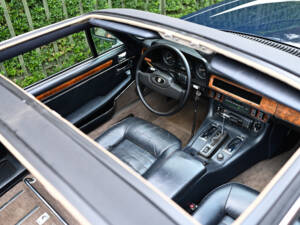 Image 15/28 of Jaguar XJ-SC H.E. (1987)