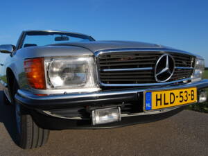 Image 41/87 of Mercedes-Benz 280 SL (1982)