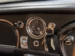 Bild 33/50 von Aston Martin DB 6 Vantage (1969)