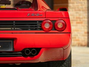 Image 25/50 of Ferrari 512 M (1996)