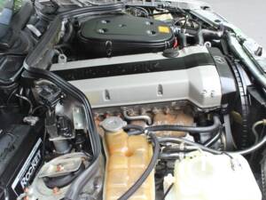 Immagine 8/19 di Mercedes-Benz 300 CE-24 (1992)