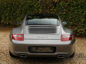 Image 6/50 of Porsche 911 Targa 4 (2007)