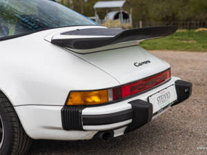 Afbeelding 25/45 van Porsche 911 Carrera 3.2 (1984)