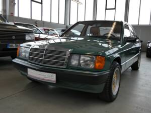 Bild 20/50 von Mercedes-Benz 190 (1989)