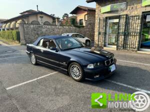 Bild 2/10 von BMW 320i (1999)