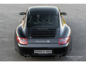 Image 14/29 of Porsche 911 Carrera 4S (2008)