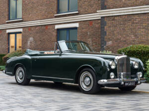 Image 2/33 of Bentley S1 DHC Park Ward (1956)