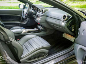 Image 16/85 de Ferrari California (2010)