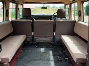Afbeelding 6/50 van Land Rover Defender 110 (1983)