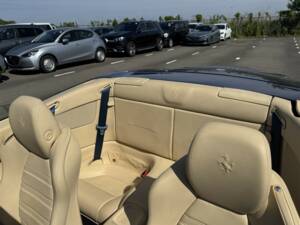 Image 16/51 of Ferrari California (2009)