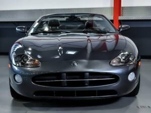 Image 2/7 de Jaguar XK8 4.2 (2005)