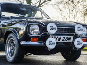 Image 13/50 de Ford Escort RS 2000 (1974)