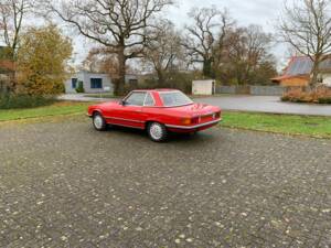 Image 124/160 of Mercedes-Benz 350 SL (1974)