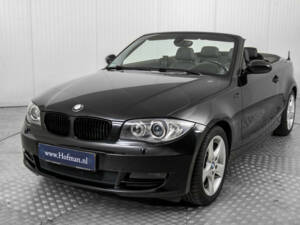 Image 17/50 de BMW 125i (2009)