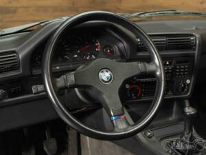 Image 16/19 de BMW M3 (1989)