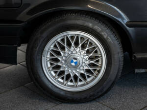 Afbeelding 7/18 van BMW 320i (1992)