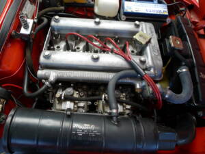 Image 12/36 of Alfa Romeo 2000 Spider Veloce (1982)