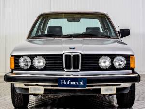 Image 3/50 de BMW 320&#x2F;6 (1981)
