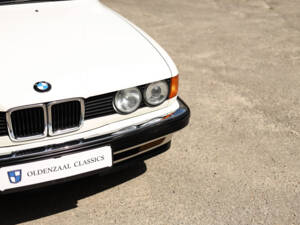 Bild 67/70 von BMW 735i (1991)