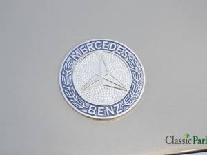 Image 46/50 de Mercedes-Benz 350 SLC (1972)